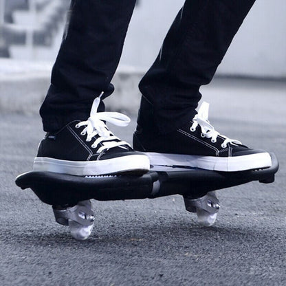 Skateboard Luminoso a Due Ruote con Design Vulcan Pattern