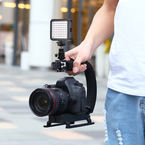 Tragbarer DV-Halterungsstabilisator in U/C-Form von PULUZ + Standlicht-Kit